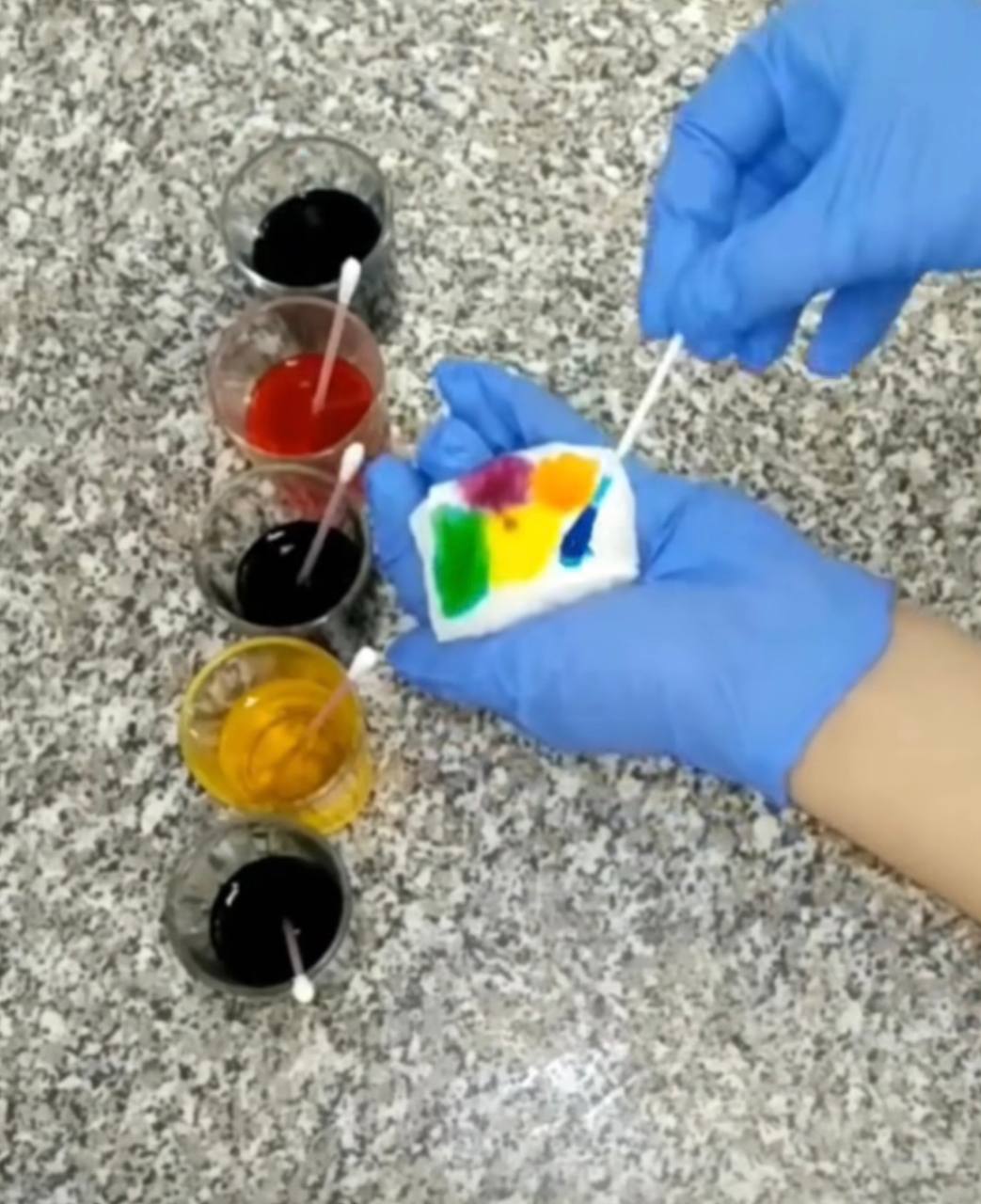 Як гарно пофарбувати яйця до Великодня: оригінальні та цікаві способи